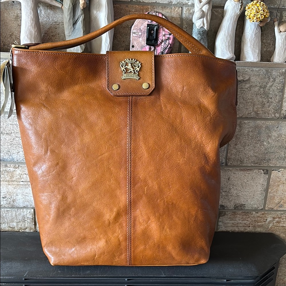 Elegant Brown Leather Tote Bag